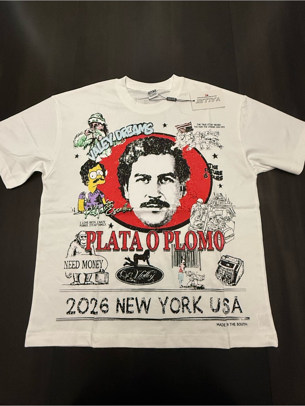 Men's Valley Dreams White Graphic T-Shirt - PLATA O PLOMO